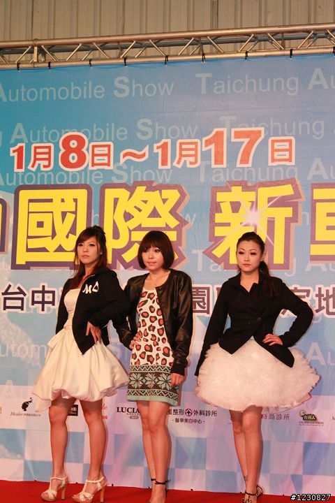 小弟我可以率先蓋2010台中車展的大樓嗎?