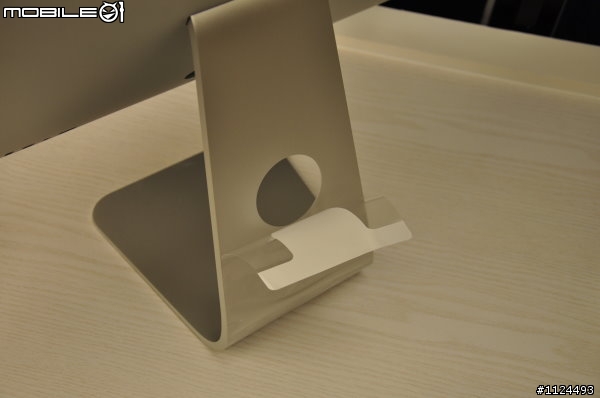 [簡單分享] iMac 21.5"