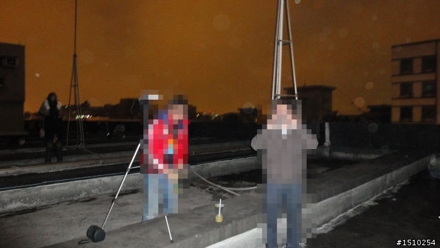 WX1在伸手不見五指的室外變夜拍"亡"者了