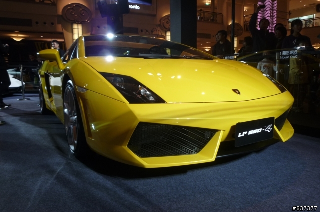 Lamborghini Reventón Roadster發表會 開箱?  (更新完)