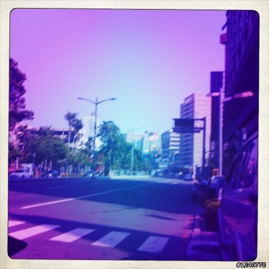 [分享] 自己搭配LOMO效果：Hipstamatic