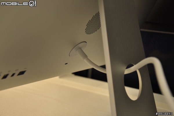 [簡單分享] iMac 21.5"