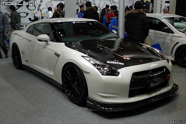 Tokyo Auto Salon 2010 GTR and 370z!!