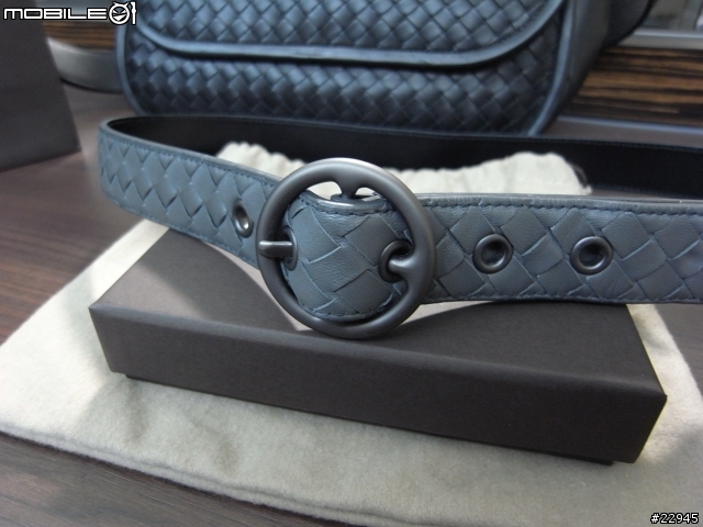 [分享] Bottega Veneta 配件. 不再錯過的灰藍色Matita
