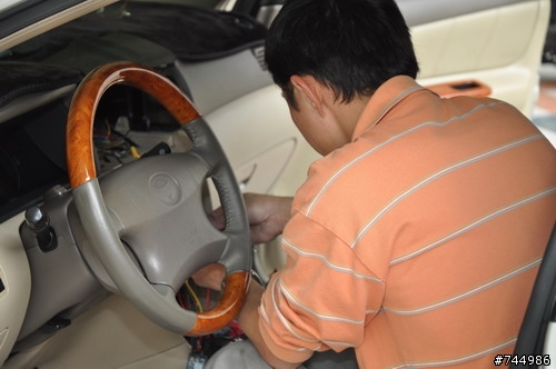 分享TOYOTA原廠日規Previa前置鏡頭~~