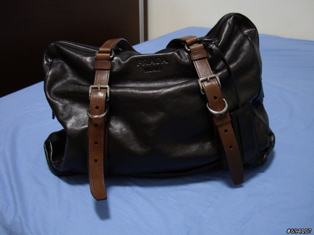 [開箱分享] 一直沒時間分享的 2008年 PRADA 包包...型號在22樓