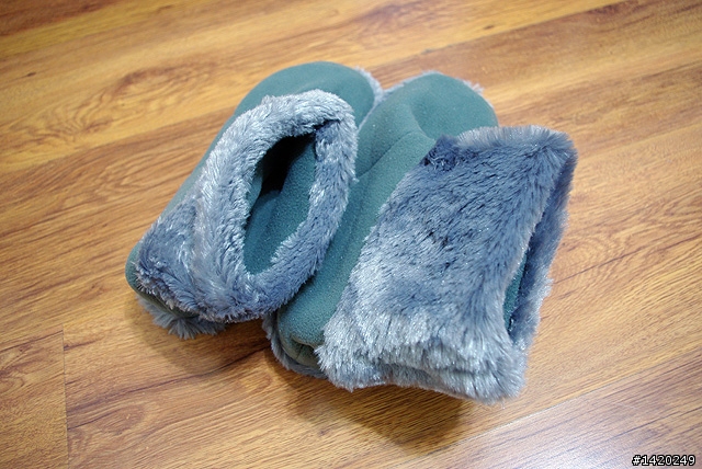 冷啊，所以我又敗家了～USB電暖手套拖鞋分享