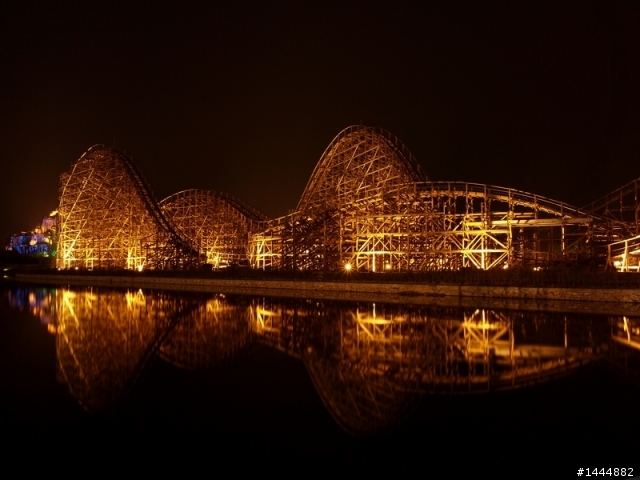 M4/3 14-45 by E-P1 夜景试拍
