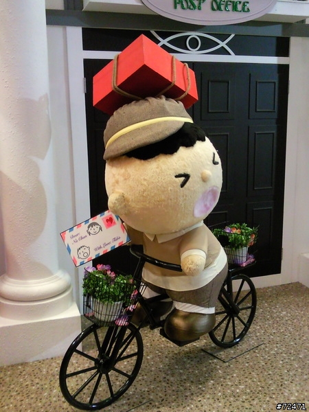 ~ (附簡單教學) 香港聖誕節室內篇 - Sanrio (Hello Kitty)+雪地冰屋+飛船篇 BY i8000