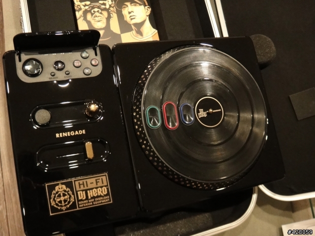 DJ Hero Renegade Edition&Rock Band