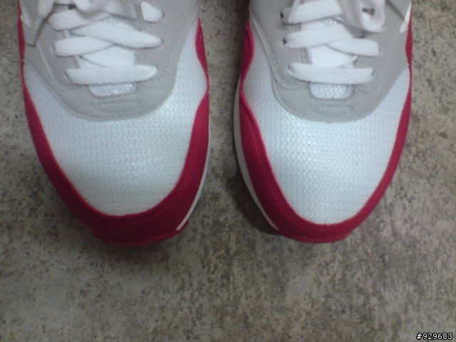 請大家幫我看看這雙  nike air max1   qs  白紅  原版配色