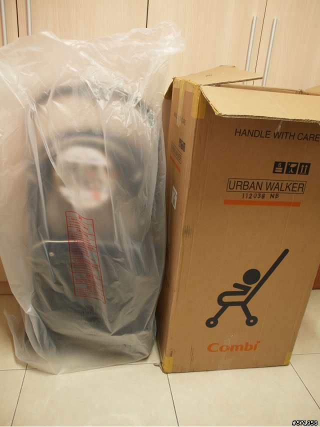 兒子的藍寶堅尼休旅車[Combi New Urban Walker DX]秒收車
