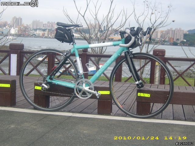 [算開箱文?] AZZURRI 複合式車架 (定裝完成)