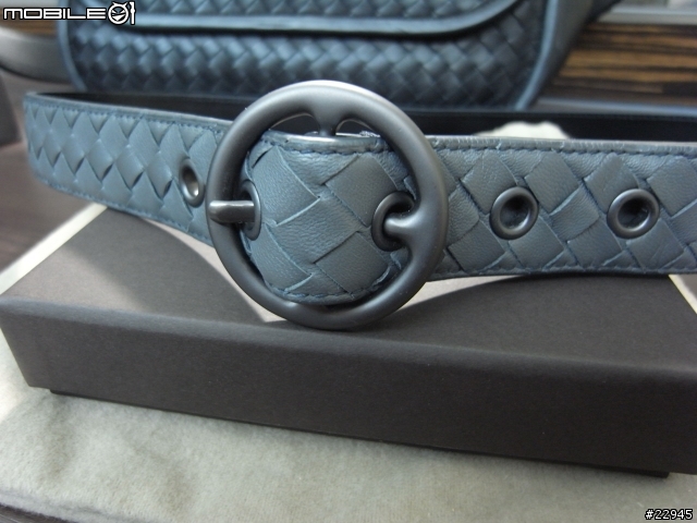 [分享] Bottega Veneta 配件. 不再錯過的灰藍色Matita