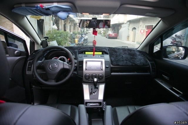 圖片更新!MAZDA5 之不專業開箱