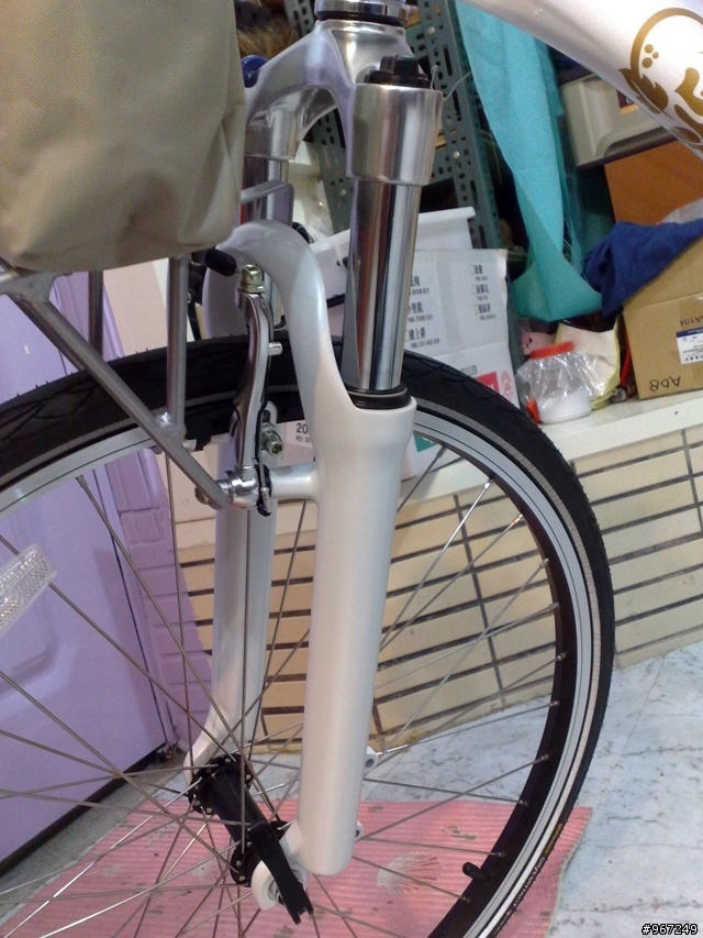 簡易開箱~JOLLI~應該是10年的   新增開箱GIANT~VENTO車衣 NIKE快速排汗DRI-FIT系列運動褲