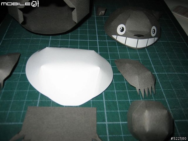 (紙模型)龍貓  新增下載網頁 喜歡的人可以上作者網站抓來製作!~