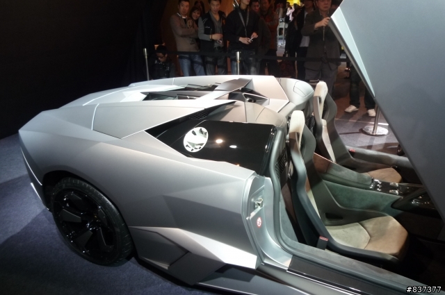 Lamborghini Reventón Roadster發表會 開箱?  (更新完)