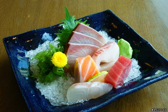 台南吉藏日本料理-四人同行送果汁與下酒菜