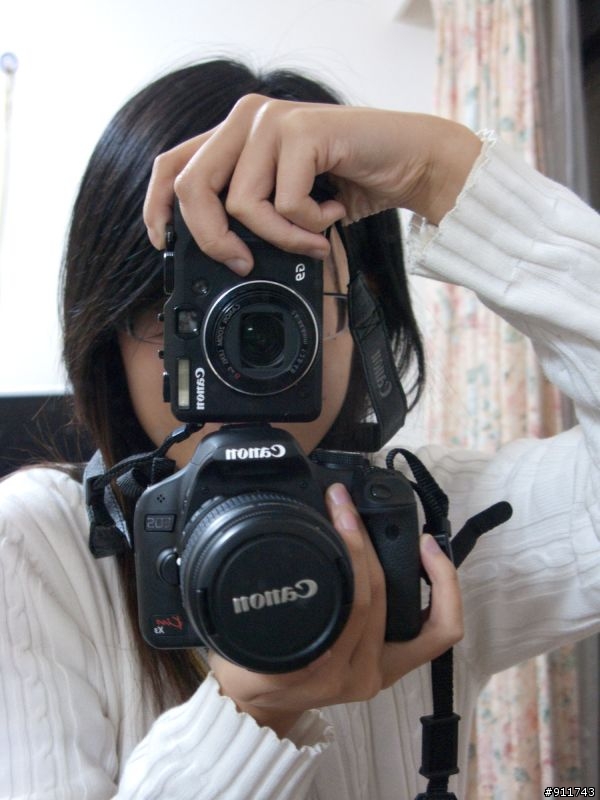 【開箱】重量適合女生拿的DSLR--KissX3入手>///<