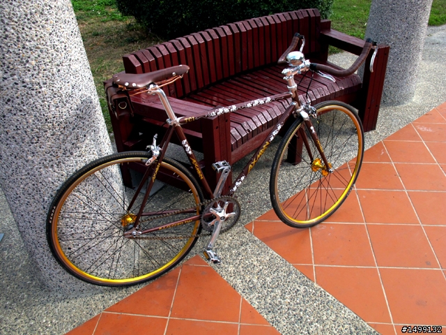 [遲來的分享] 一點都不 Fixed Gear 的古典 AXMAN 鋼管單速車