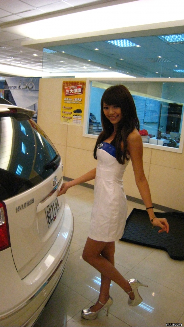 天冷心不冷  身為現代i30渦輪柴油發表賞車會唯一參賽女性