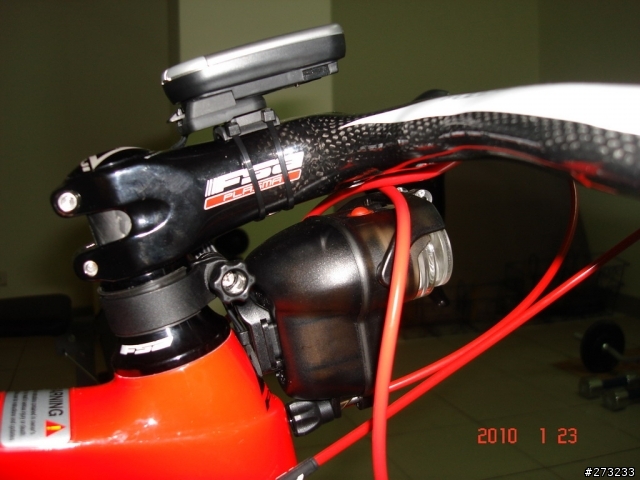 [開箱] FUJI SST3.0 - 我的第一台公路車