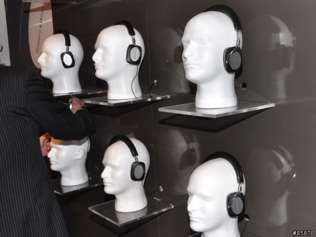 B&W P5 Mobile Hi-Fi Headphone (Coming soon)