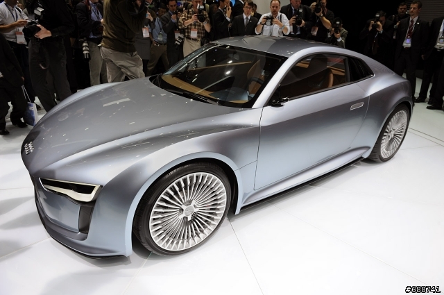 底特律車展-Audi (smaller?) e-tron concept