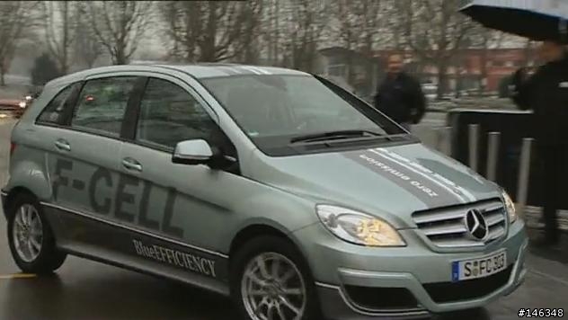 Michael Schumacher 搭乘Benz B-class F-cell 未來動力