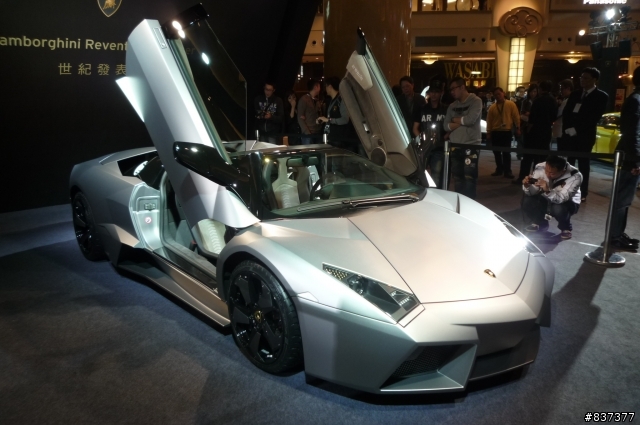Lamborghini Reventón Roadster發表會 開箱?  (更新完)