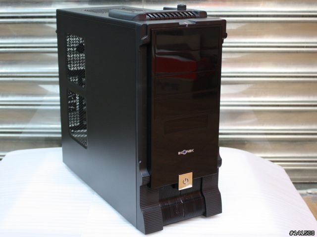 [好料]平價超值好殼－IKONIK Transform M5台灣限定版！