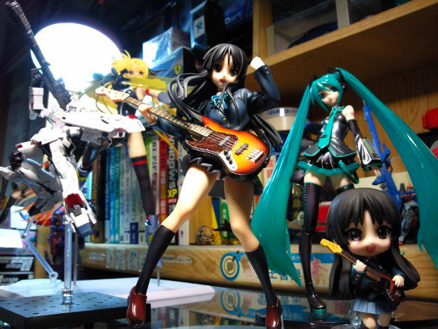 [開箱分享] {K-ON!} 輕音五人眾之一_[秋山   澪]_(ALTER版)