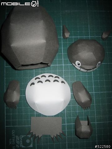 (紙模型)龍貓  新增下載網頁 喜歡的人可以上作者網站抓來製作!~