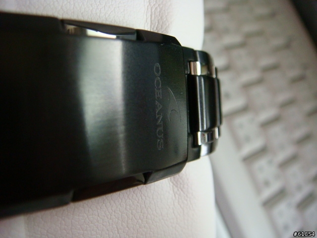 [開箱摟]CASIO OCW-T750TDB-1A同場加映女王的MONO-ROYAL陶瓷錶