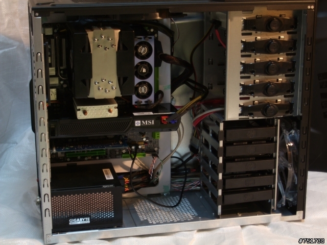 [分享文] 霸氣再現 CoolerMaster HAF 922