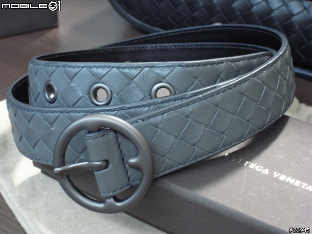 [分享] Bottega Veneta 配件. 不再錯過的灰藍色Matita