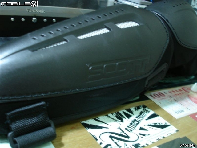[護具開箱]一組能當兩組用的SCOTT長腿護膝Knee Guard 0-Zero & 護軸