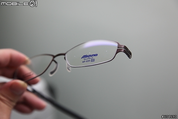當 依視路 智潔A2鍍膜+MIZUNO鏡框碰上NIDEK  3D磨片機=完美