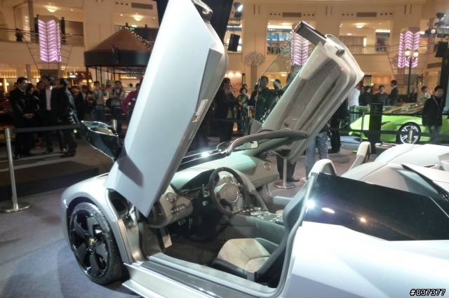Lamborghini Reventón Roadster發表會 開箱?  (更新完)