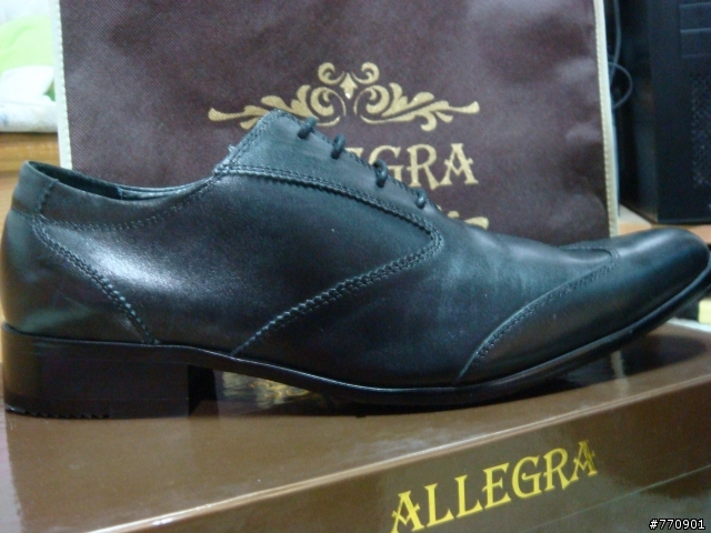 [分享]ALLEGRA 黑色款尖頭皮鞋(簡易開箱)