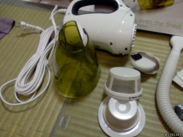 [開箱]PHILIPS  FC6130吸塵器 小空間清掃的好幫手