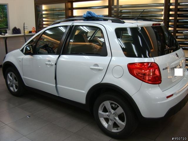 2010  SUZUKI SX4  入手開箱~~(1/29 新增內裝照片)