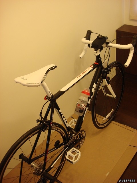 人生中第1台公路入門戰駒~Fuji roubaix1.0