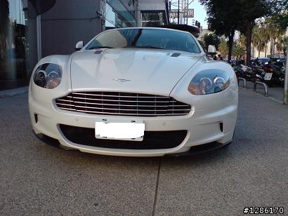台中遇白色猛獸! aston martin DBS!