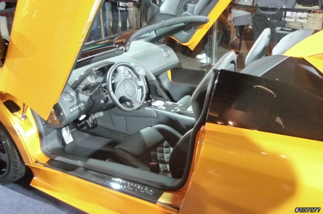 Lamborghini Reventón Roadster發表會 開箱?  (更新完)