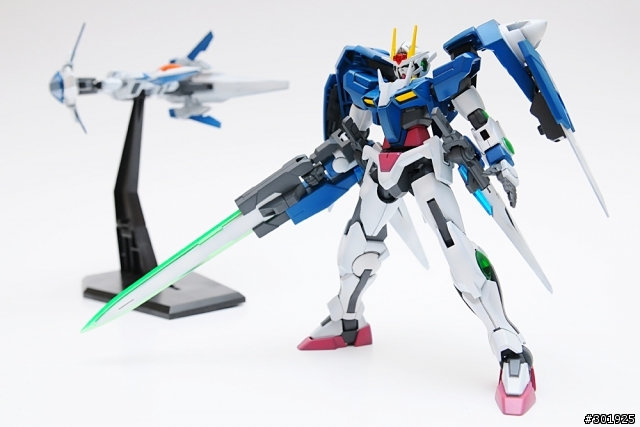 HG 1/144 00 Raiser + GN Sword III