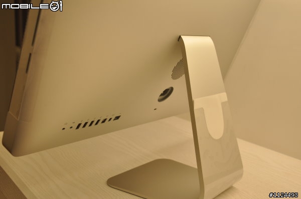[簡單分享] iMac 21.5"