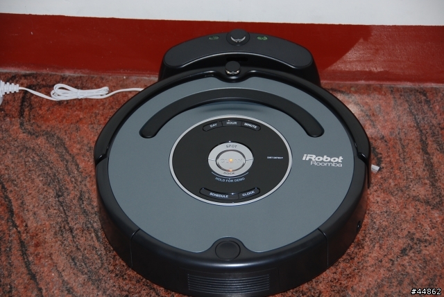 iRobot Roomba 550掃地機器人(2/7新增Aero Vac Bin開箱)