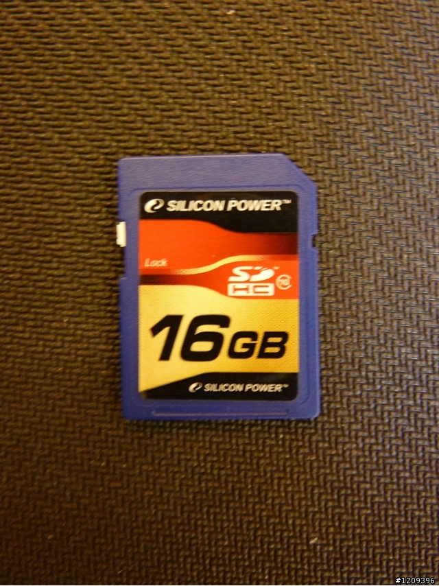 [開箱]Silicon Power(廣穎科技) Class10 記憶卡